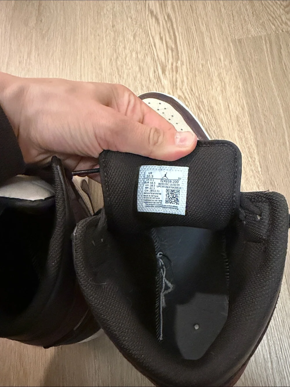 Air Jordan 1 Mid SE ‘Paris YMCA’